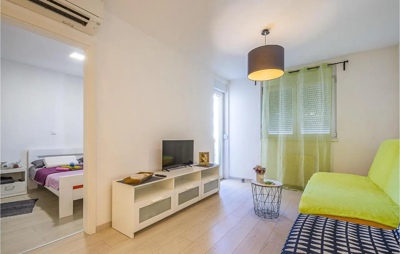 Beautiful Apartment In Pula With Wifi And 1 Bedrooms Хорватия